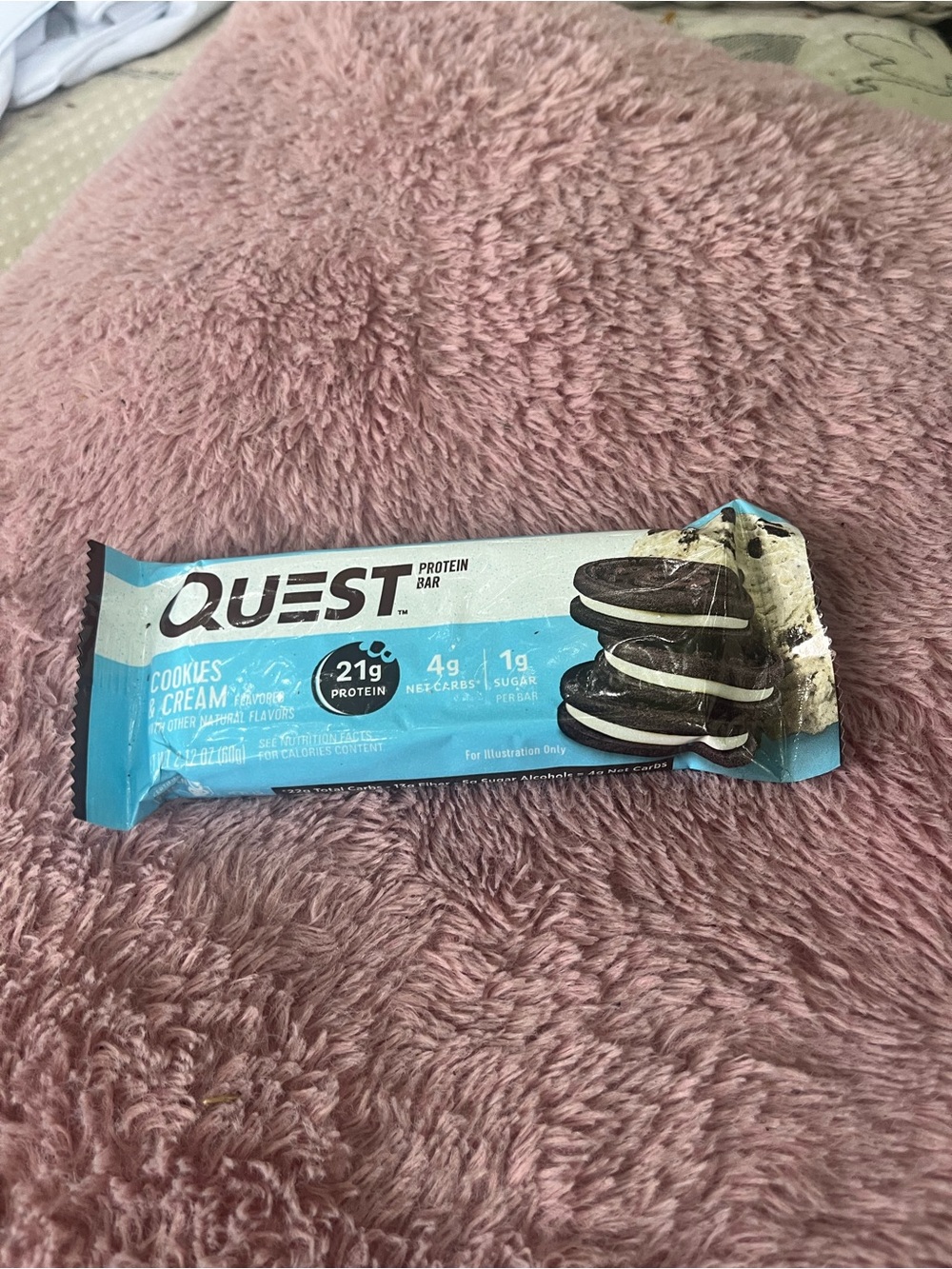 Que Protein Bar - Cookies & Cream Blue Wrapper
